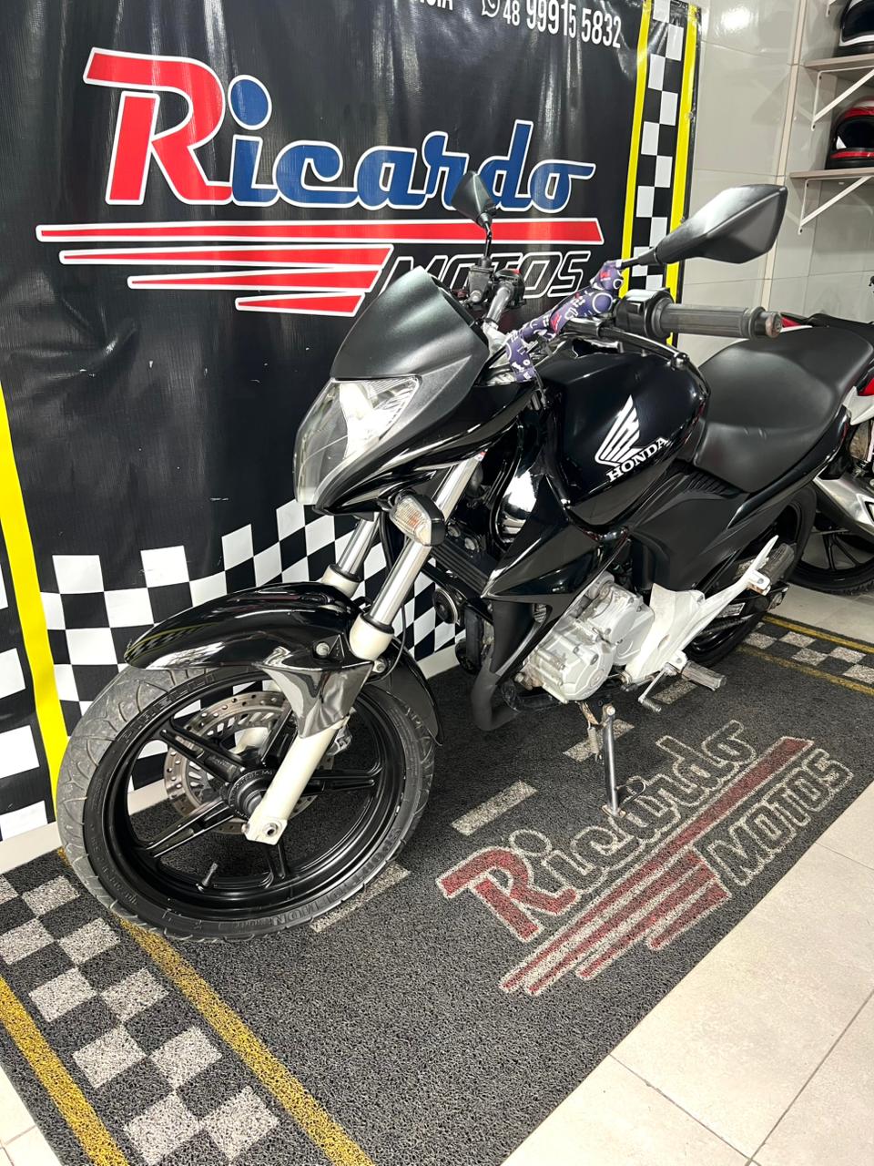 CB 300R (2013)